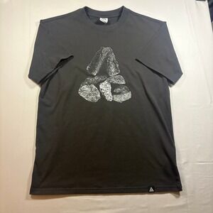Nike ACG Mens Graphic T-Shirt Charcoal Gray Rock Logo Gorpcore Size Small